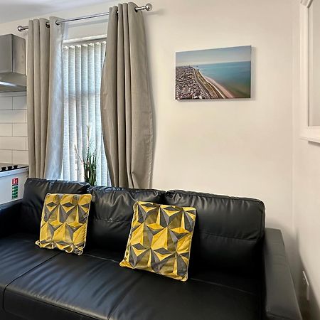 Granada Apartments Queen'S Promenade Blackpool Exterior photo