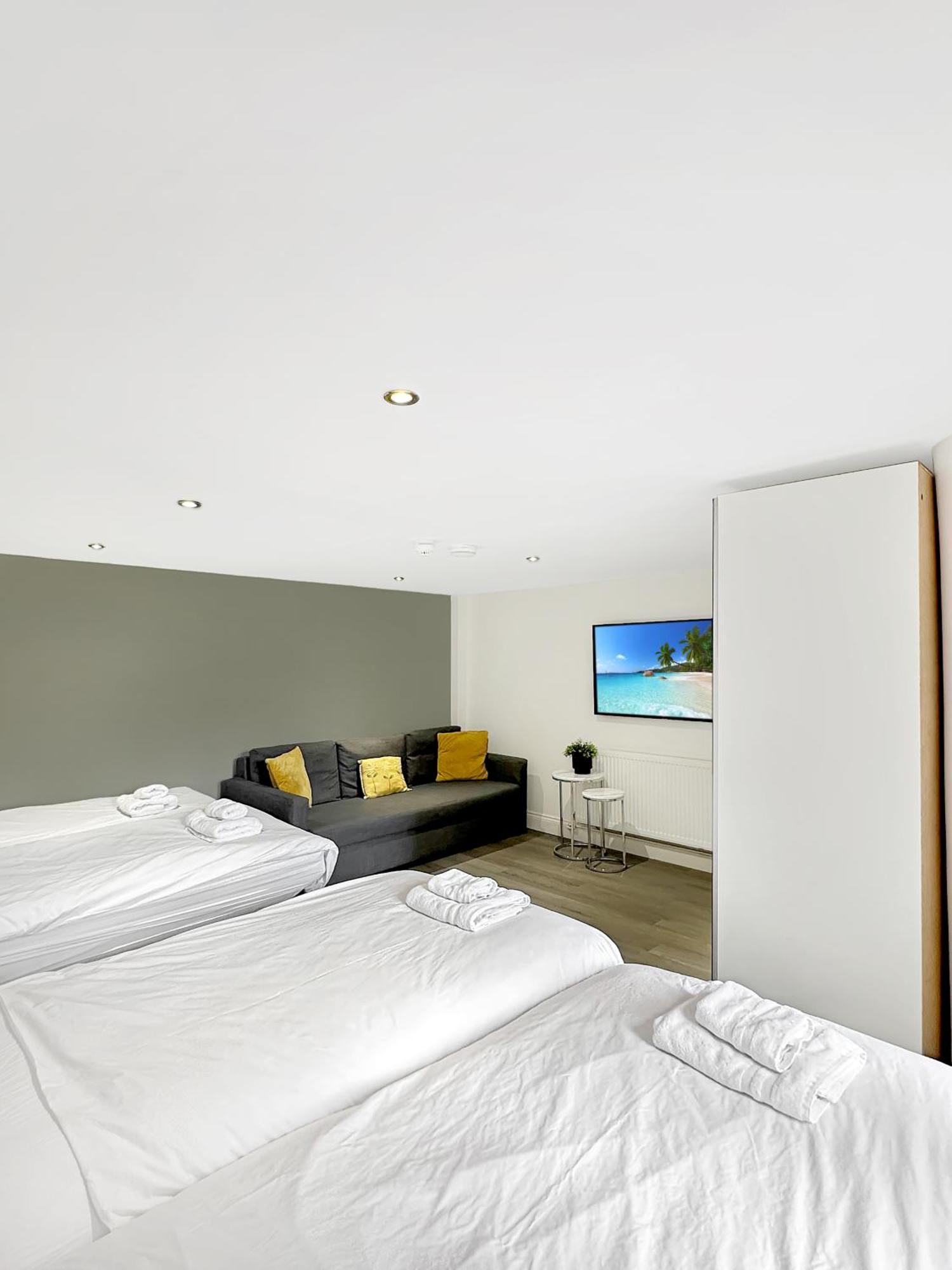 Granada Apartments Queen'S Promenade Blackpool Exterior photo