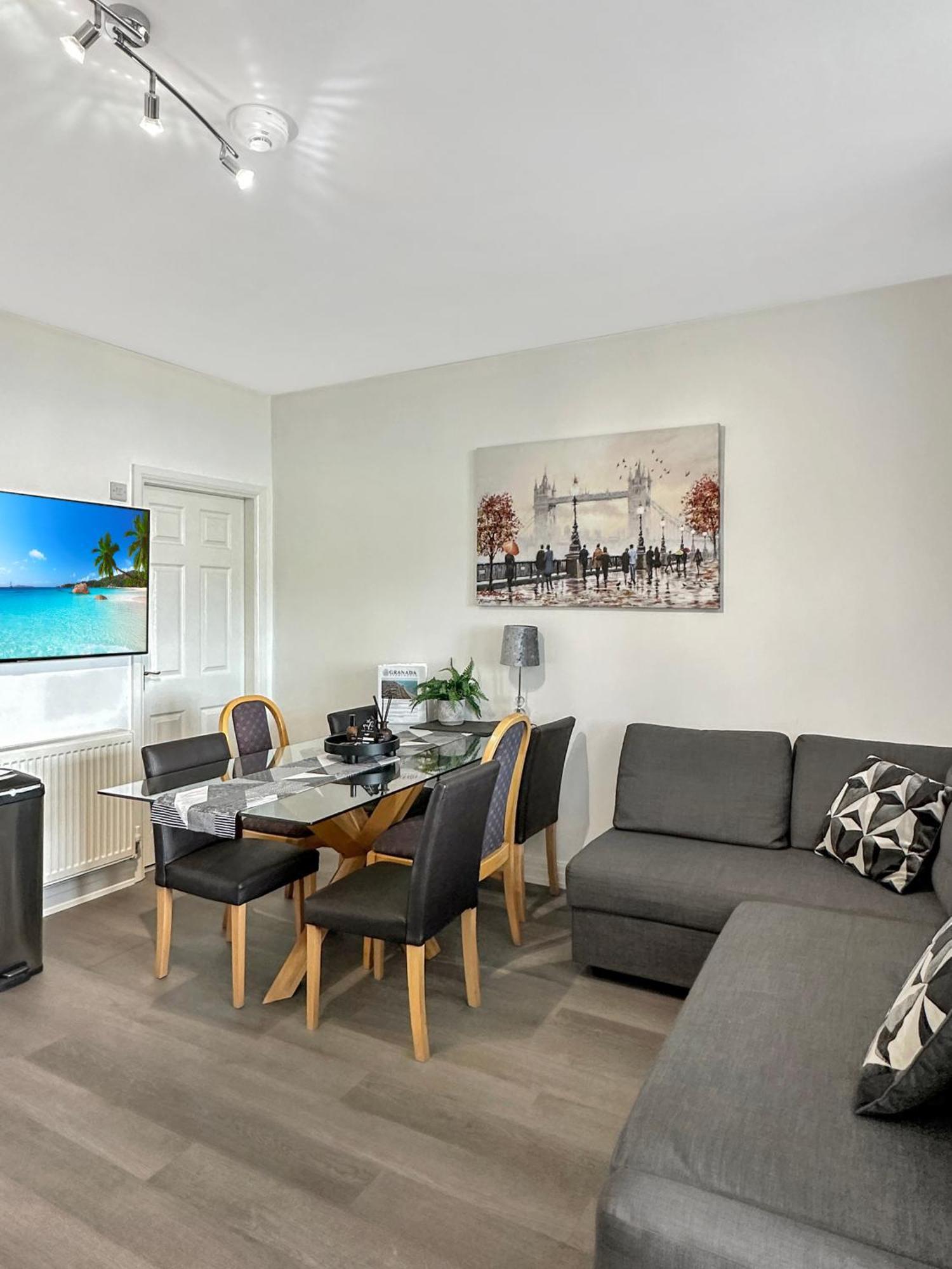 Granada Apartments Queen'S Promenade Blackpool Exterior photo