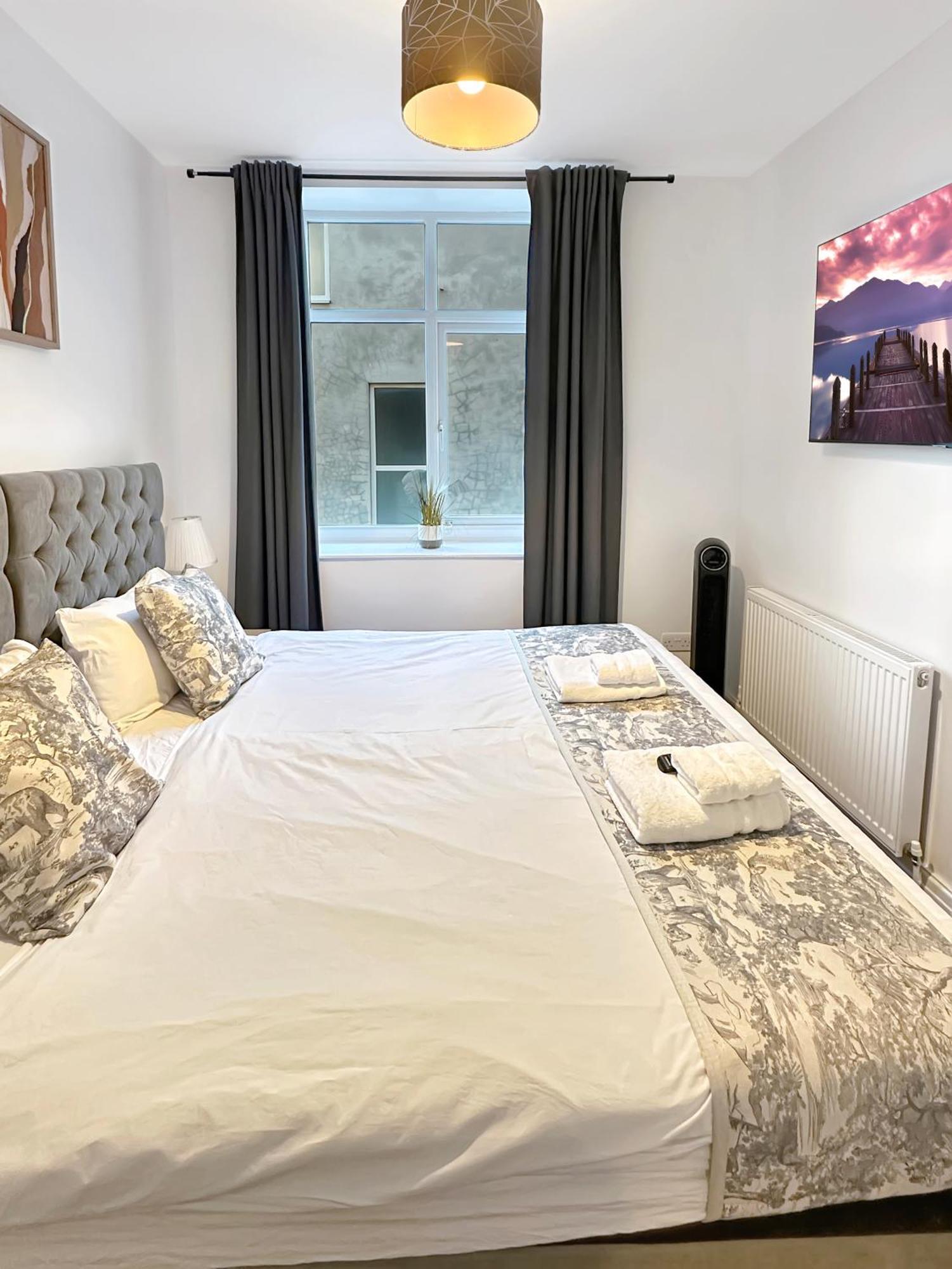 Granada Apartments Queen'S Promenade Blackpool Exterior photo