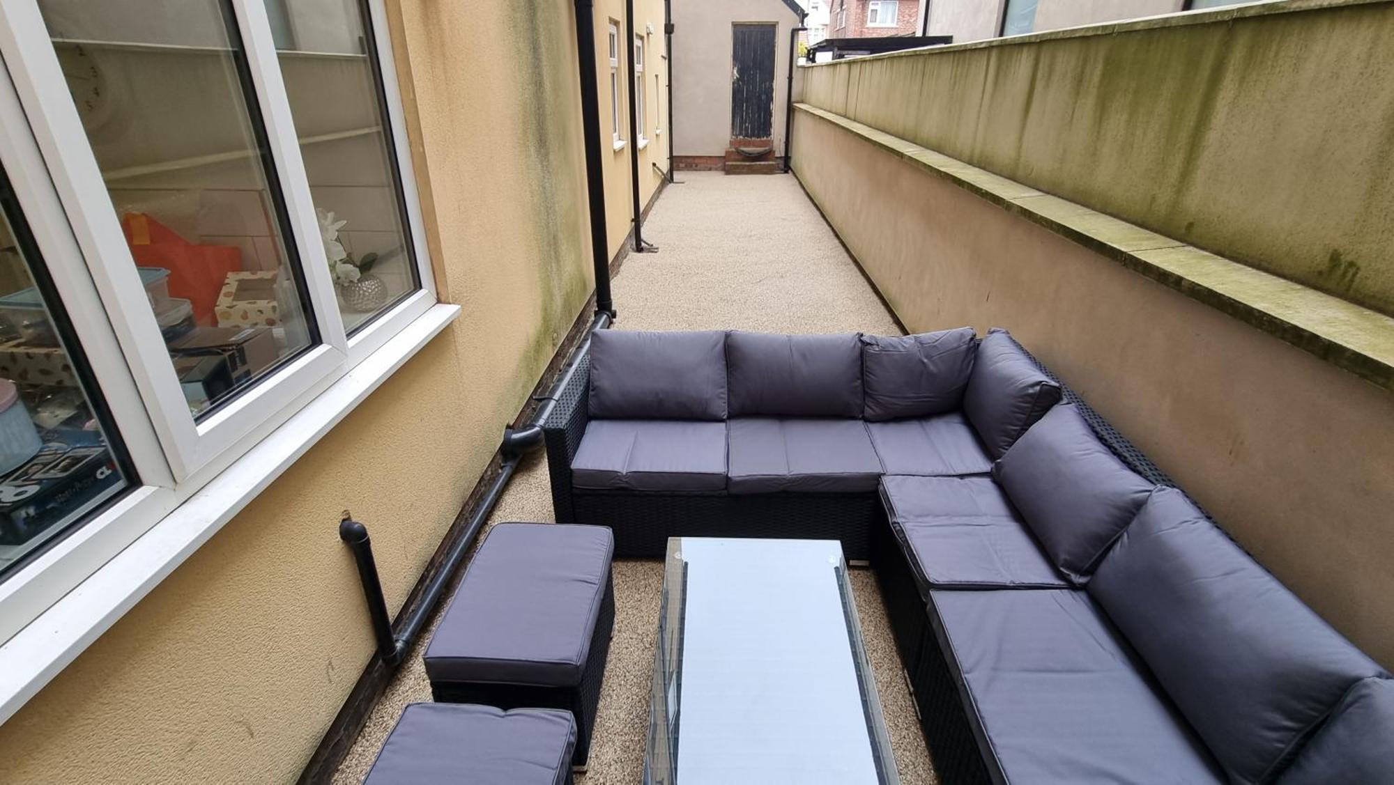 Granada Apartments Queen'S Promenade Blackpool Exterior photo