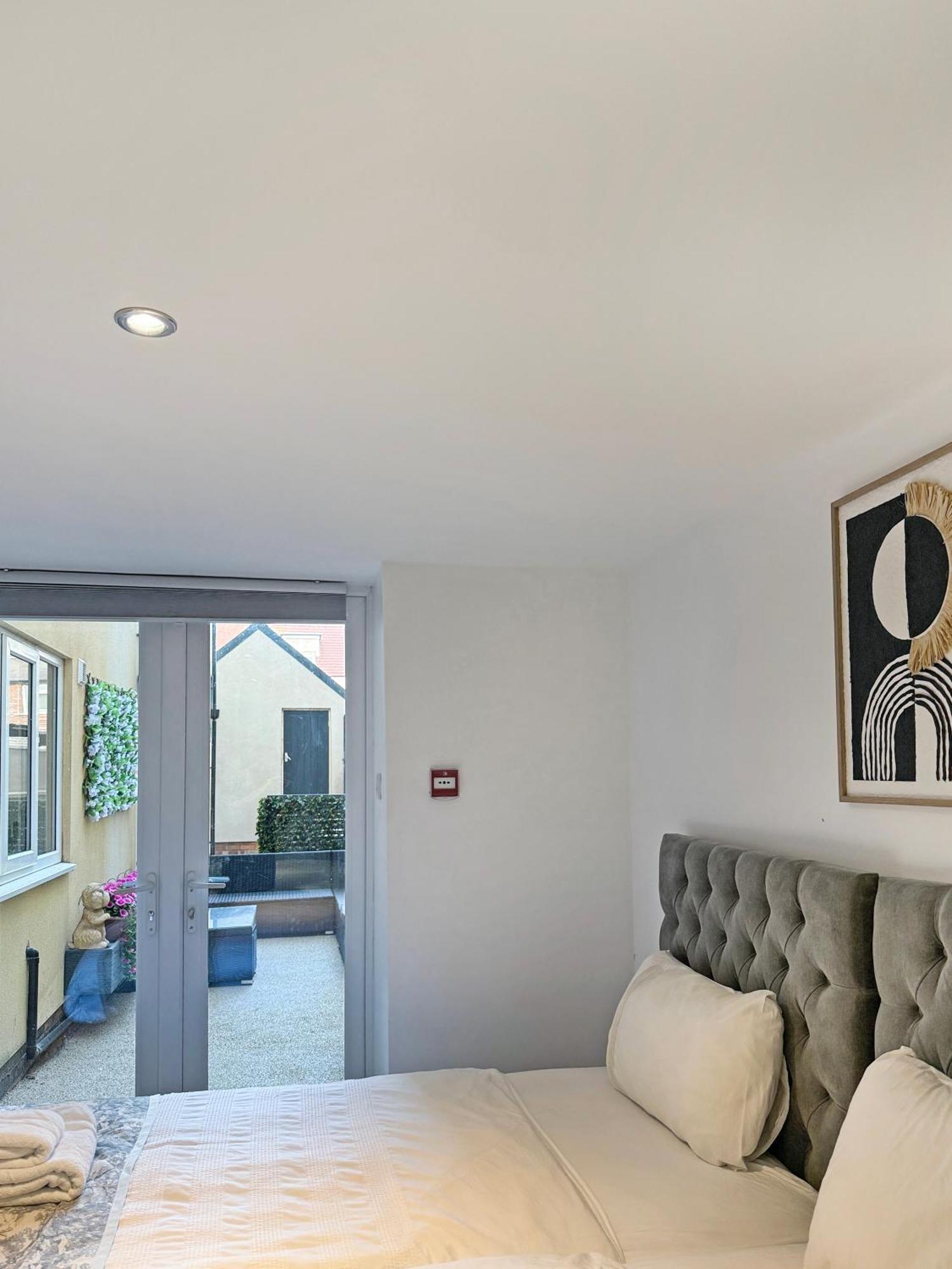 Granada Apartments Queen'S Promenade Blackpool Exterior photo